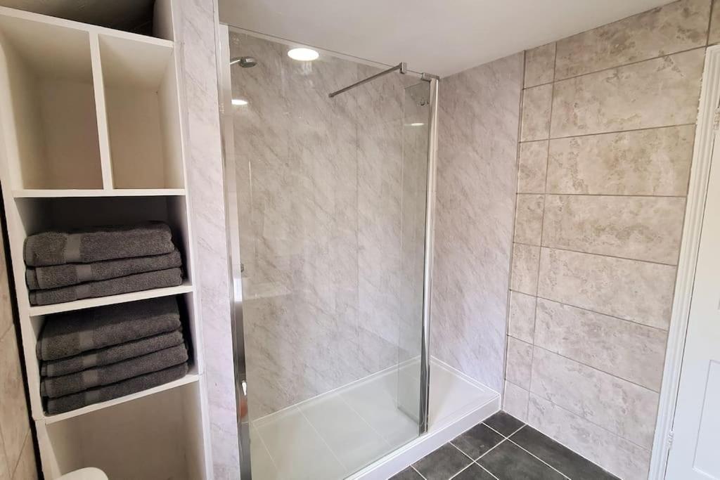 Gorgeous Two Bedroom House In אילי מראה חיצוני תמונה