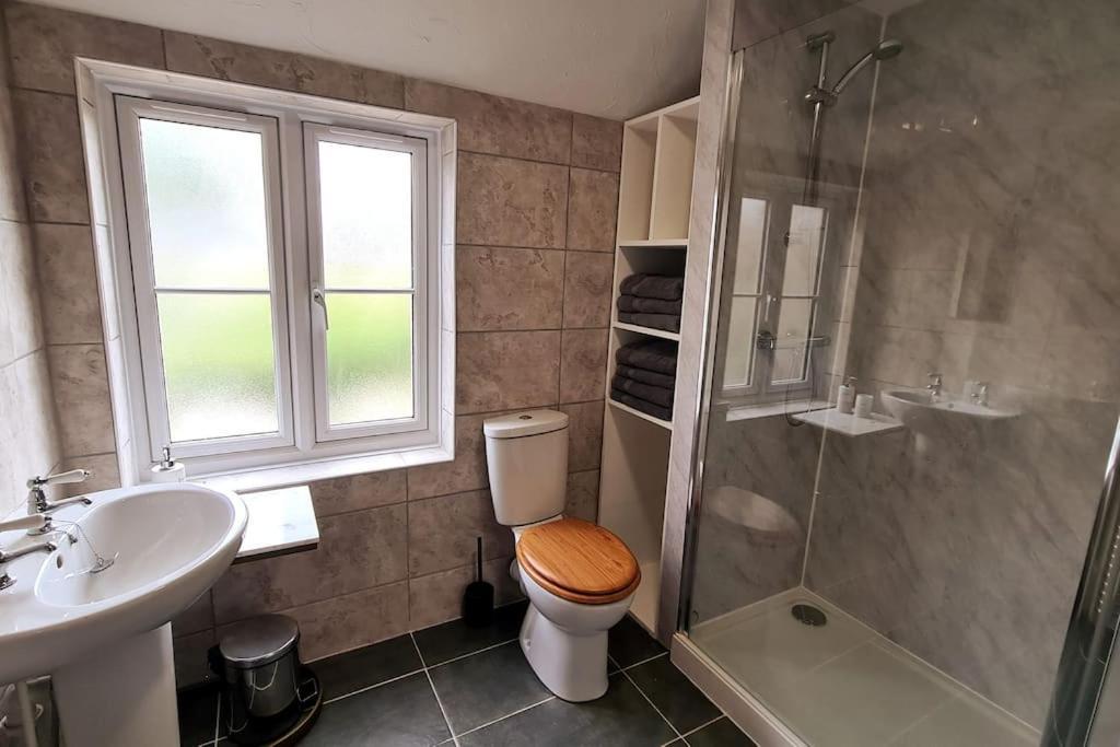 Gorgeous Two Bedroom House In אילי מראה חיצוני תמונה
